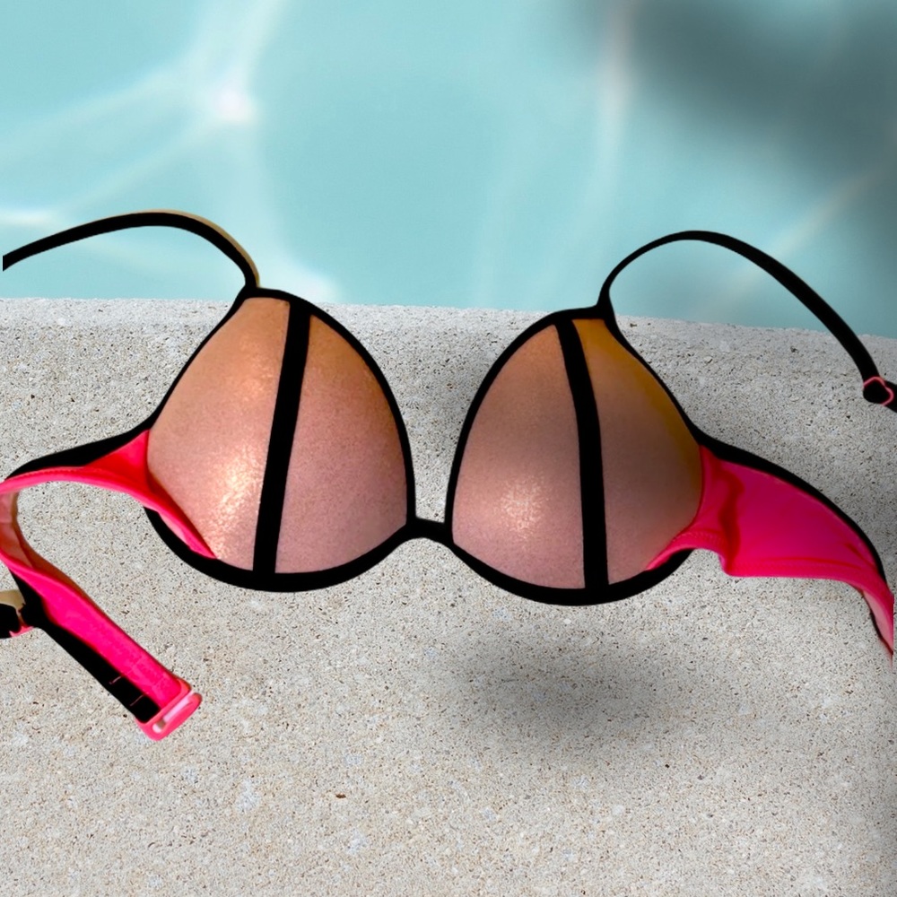 Victoria’s Secret bikini top 32b